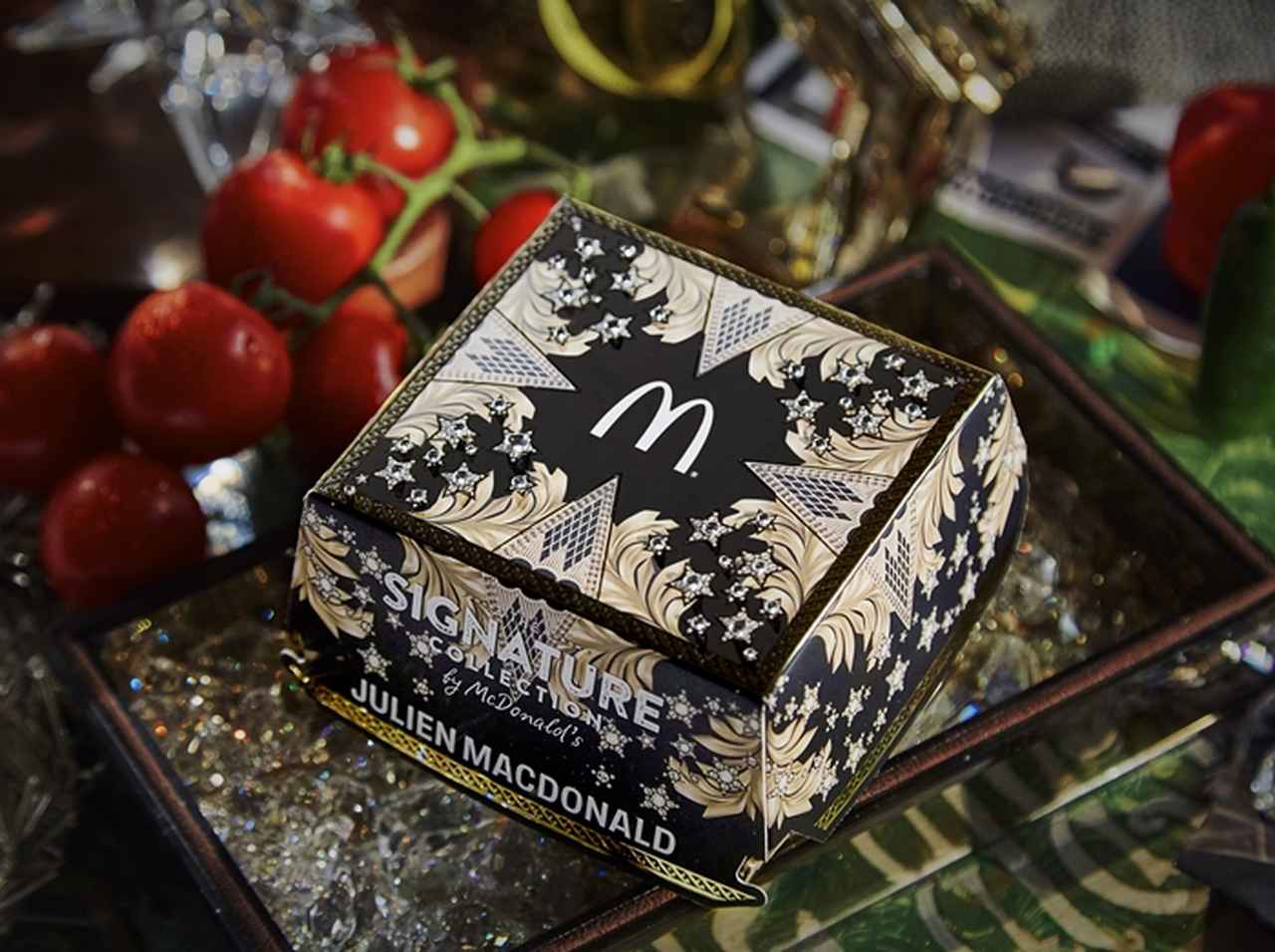 英マクドナルドが、まさかのセレブ愛用ブランドとコラボを発表