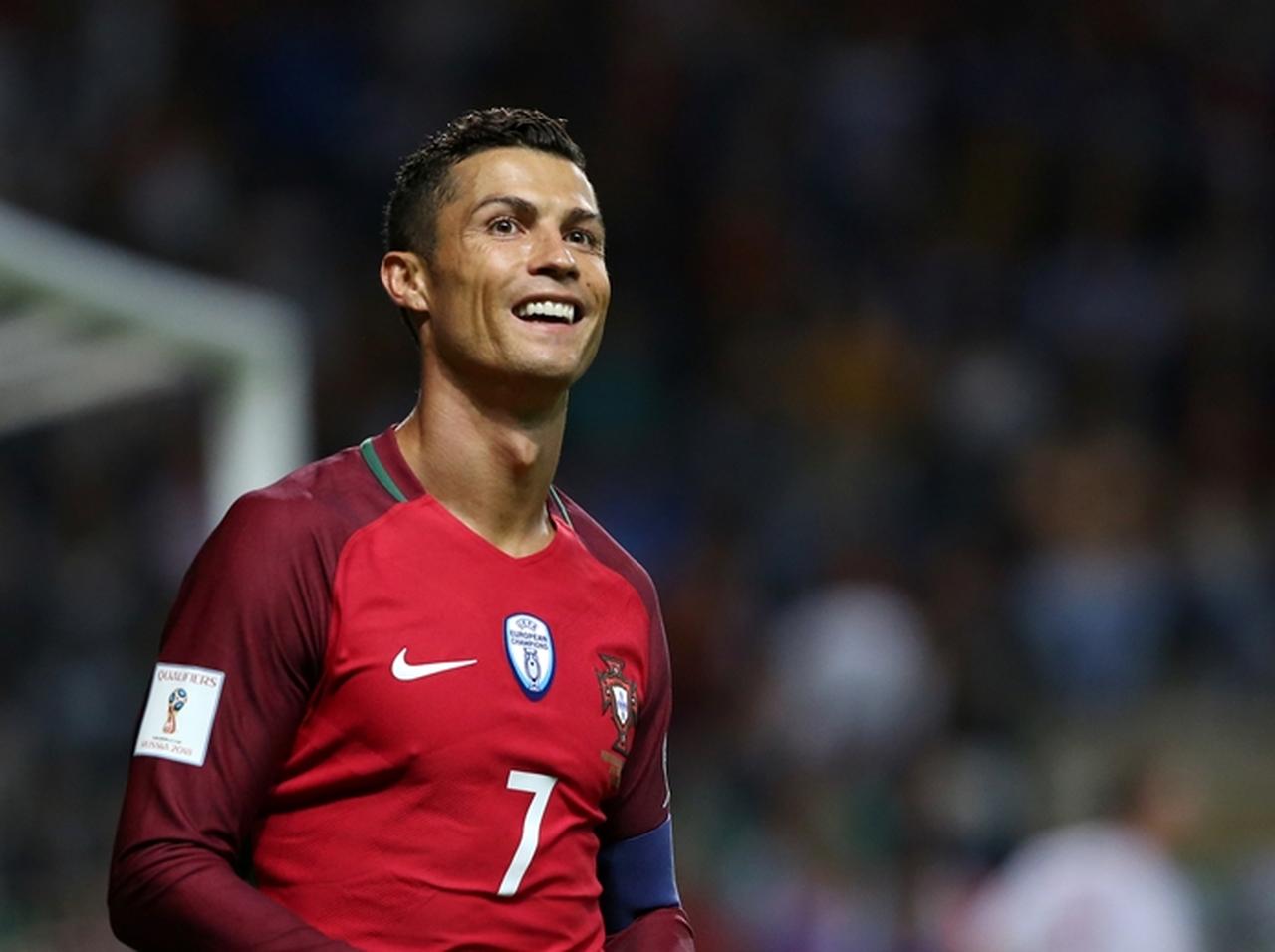 クリスティアーノ・ロナウドの6パックの腹筋に400万人以上がいいね