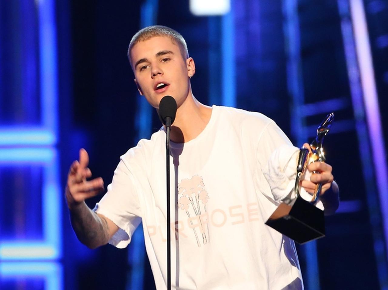 ジャスティン・ビーバーが人種差別に抗議、「僕たちはみんな平等だ」