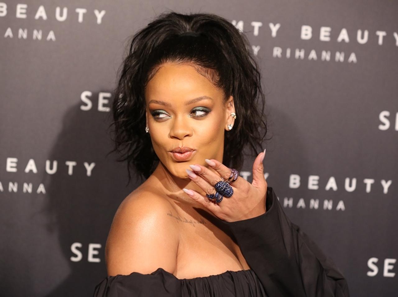 リアーナ、次に出すコスメは彼女の代名詞と言っても過言ではないあのアイテム