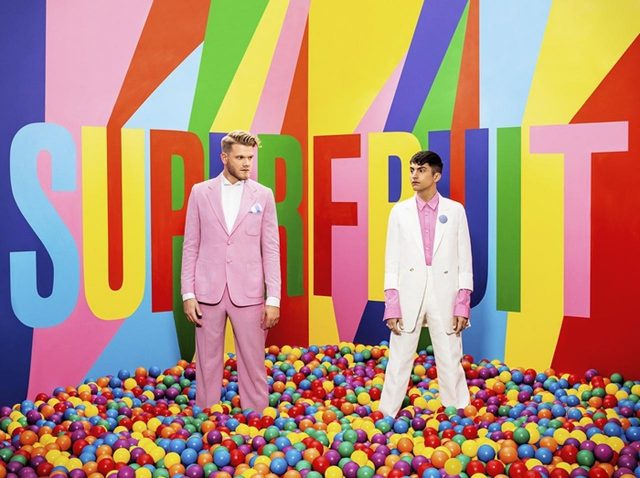 略して「スパフル」！キュンキュンする歌うまLGBTアイコンが日本デビュー