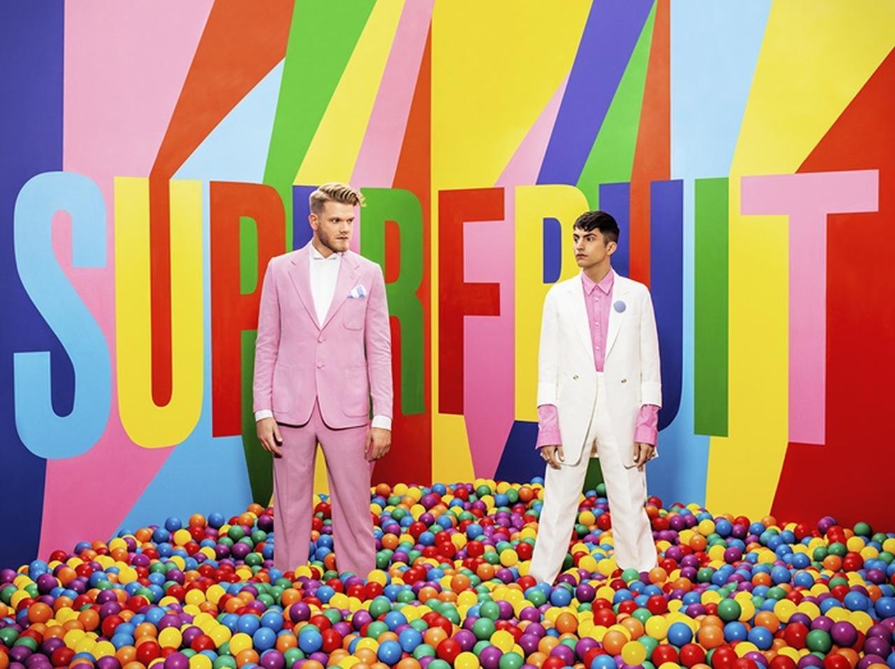 略して「スパフル」!キュンキュンする歌うまLGBTアイコンが日本デビュー