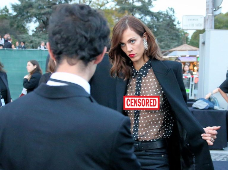 ファッションモデルのセキュリティチェックでまさかの珍事