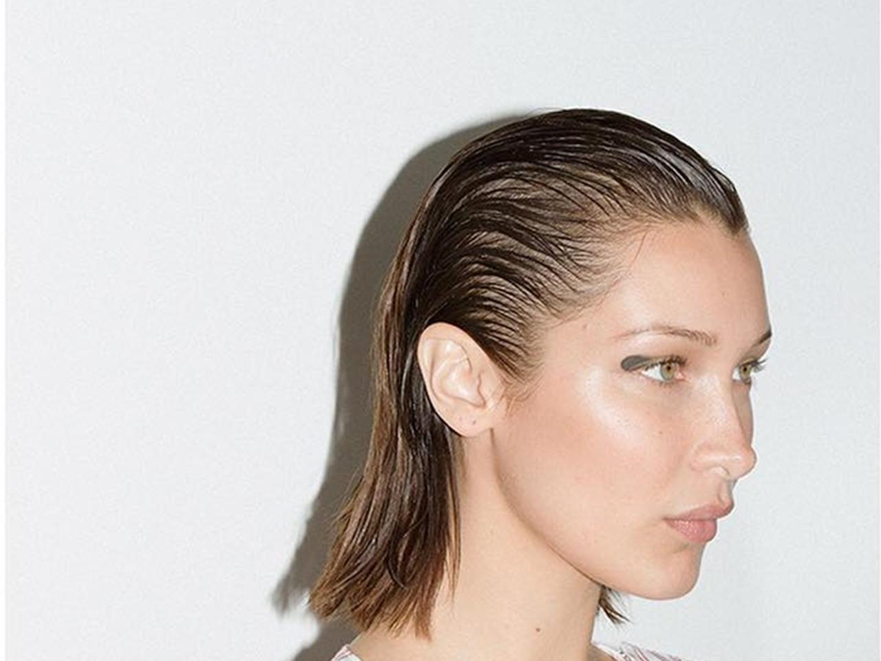 キャットアイはもう古い!?次に来るのは「親指」でぐっと押さえたようなアイライン