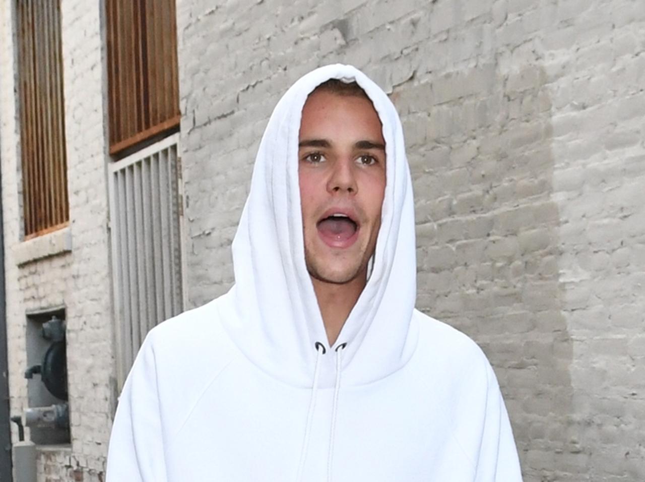 【独占映像】ジャスティン・ビーバー、元恋人セレーナとのデートに大はしゃぎ