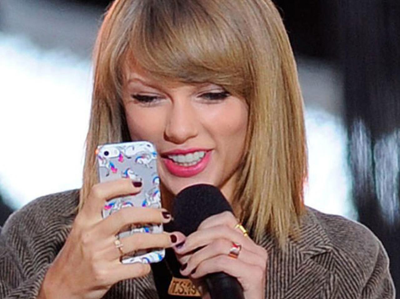 テイラー・スウィフトがファンをストーキング!?一般人のSNSに降臨し騒ぎに