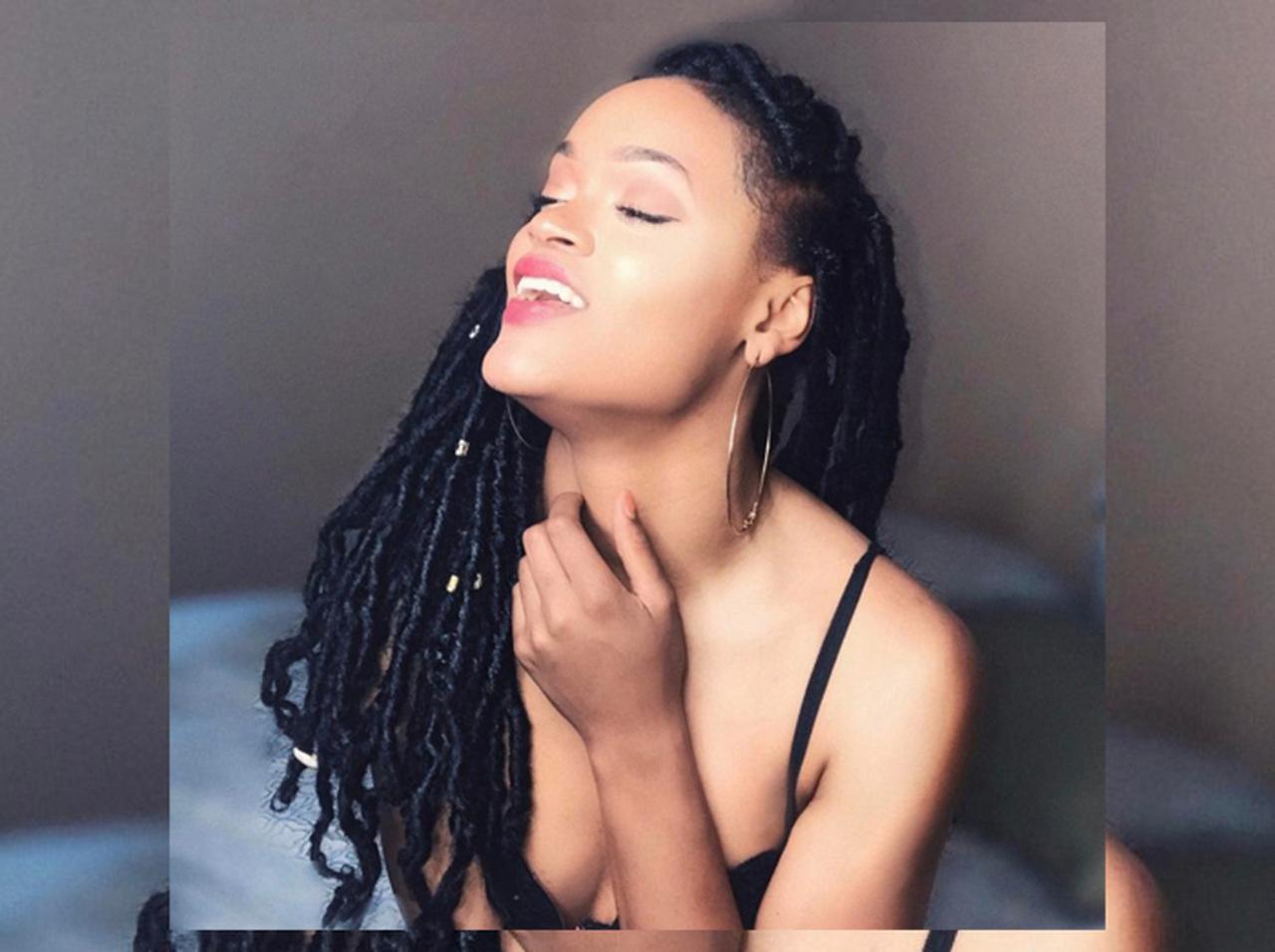 リアーナのそっくりさんが激似すぎて「えっ、これ本人じゃないの?」