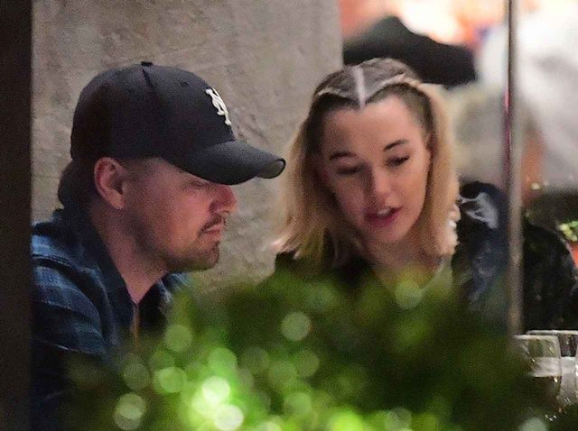 43歳レオナルド・ディカプリオ、サラ・シュナイダーと密会【写真アリ】