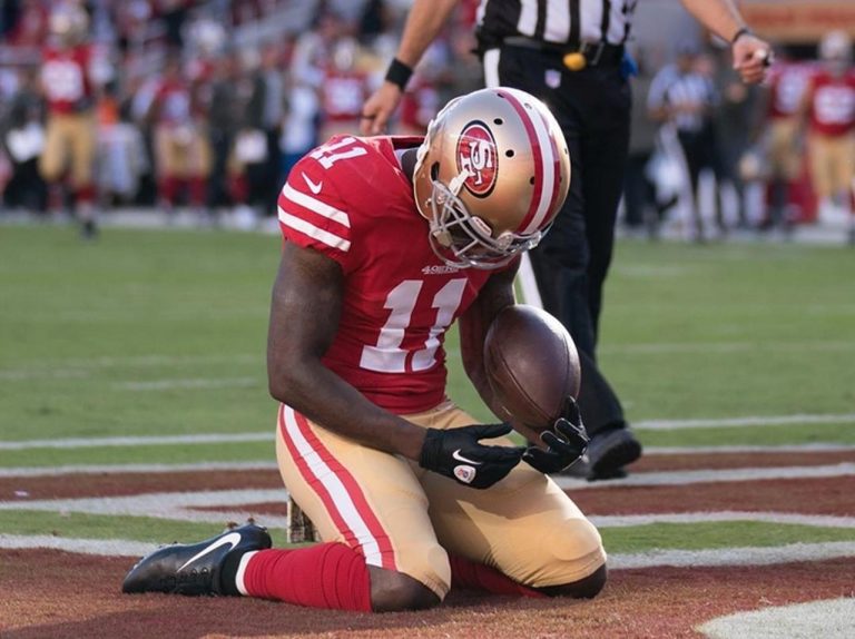 全米が泣いた、アメフト選手が失った愛する息子のために執念のタッチダウン