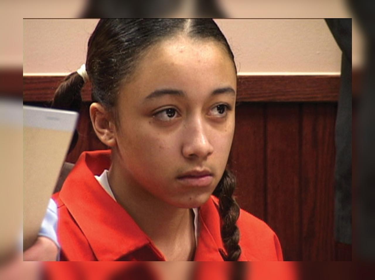 16歳で「性奴隷」として人身売買された女性が終身刑に、セレブが立ち上がる