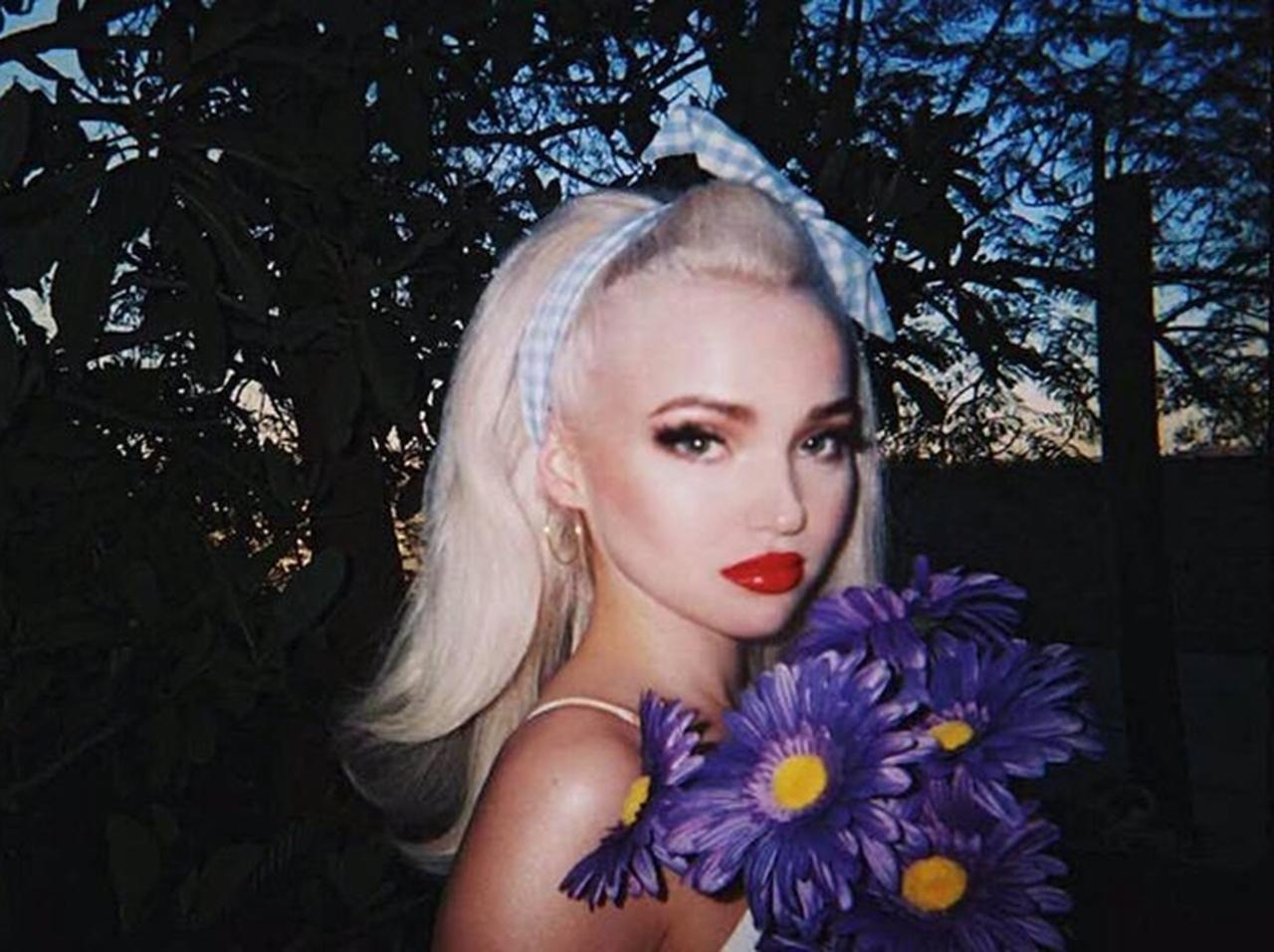 人形のように可愛い大人気ディズニースター、愛用ケースは日本のもの