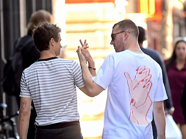 同性愛告白した新恋人へ、「天使の歌声」サム・スミスが美しすぎる愛のメッセージ