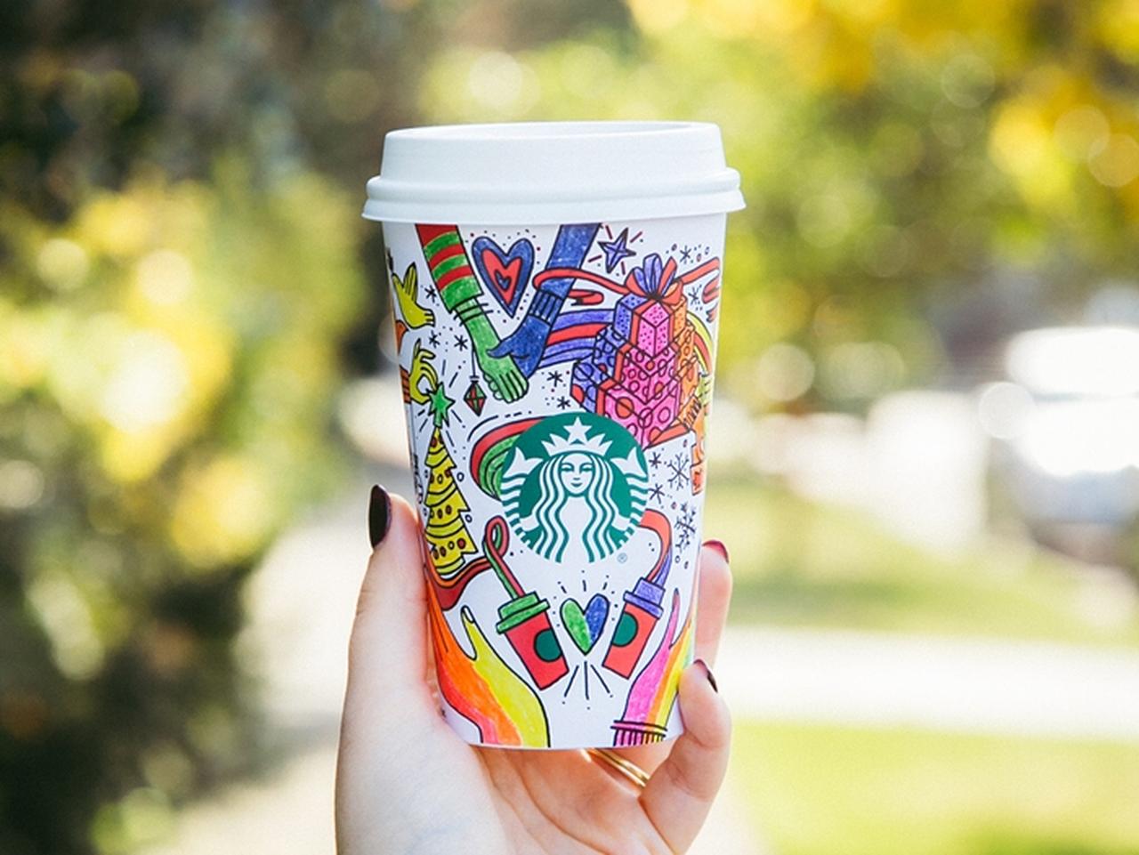 スターバックスのホリデー限定カップを思い思いにアレンジする人が続出中
