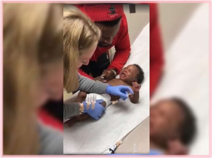 息子の予防接種に初めて付き添った父親、愛があふれすぎて胸キュン