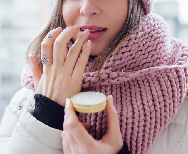 冬の乾燥を乗り切る！700円以下で買えるセレブ愛用の優秀リップバーム5選