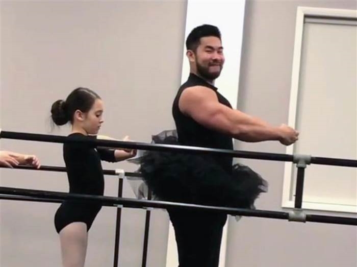 バレエ教室で浮きまくる男性、それでも全力で練習に励む心温まる事情とは?