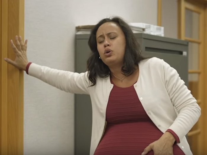 「5年間妊娠している女性」の日常を追った動画に隠された衝撃の真実