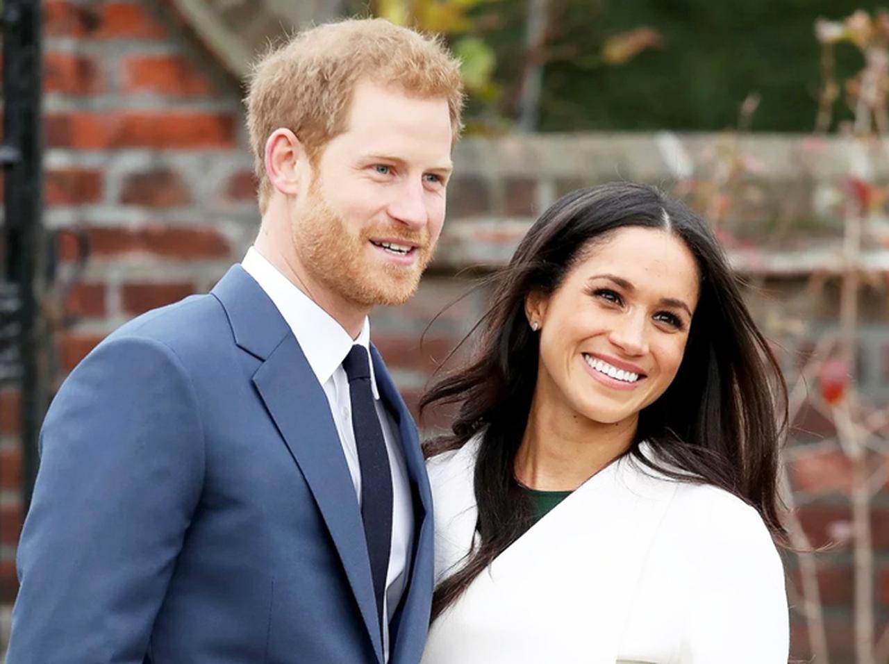 ヘンリー王子&婚約者女優、プロポーズの詳細明かす「チキンを焼きながら」