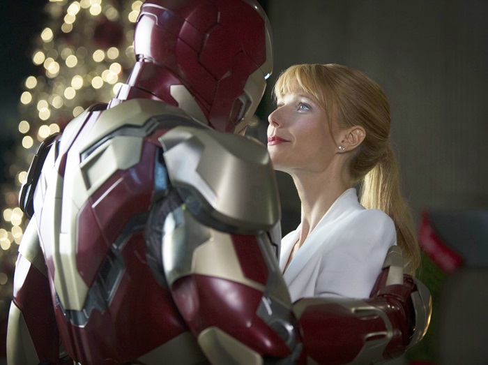 『アイアンマン』のグウィネス・パルトロウ、ペッパーを演じる時にアレを使っていた!