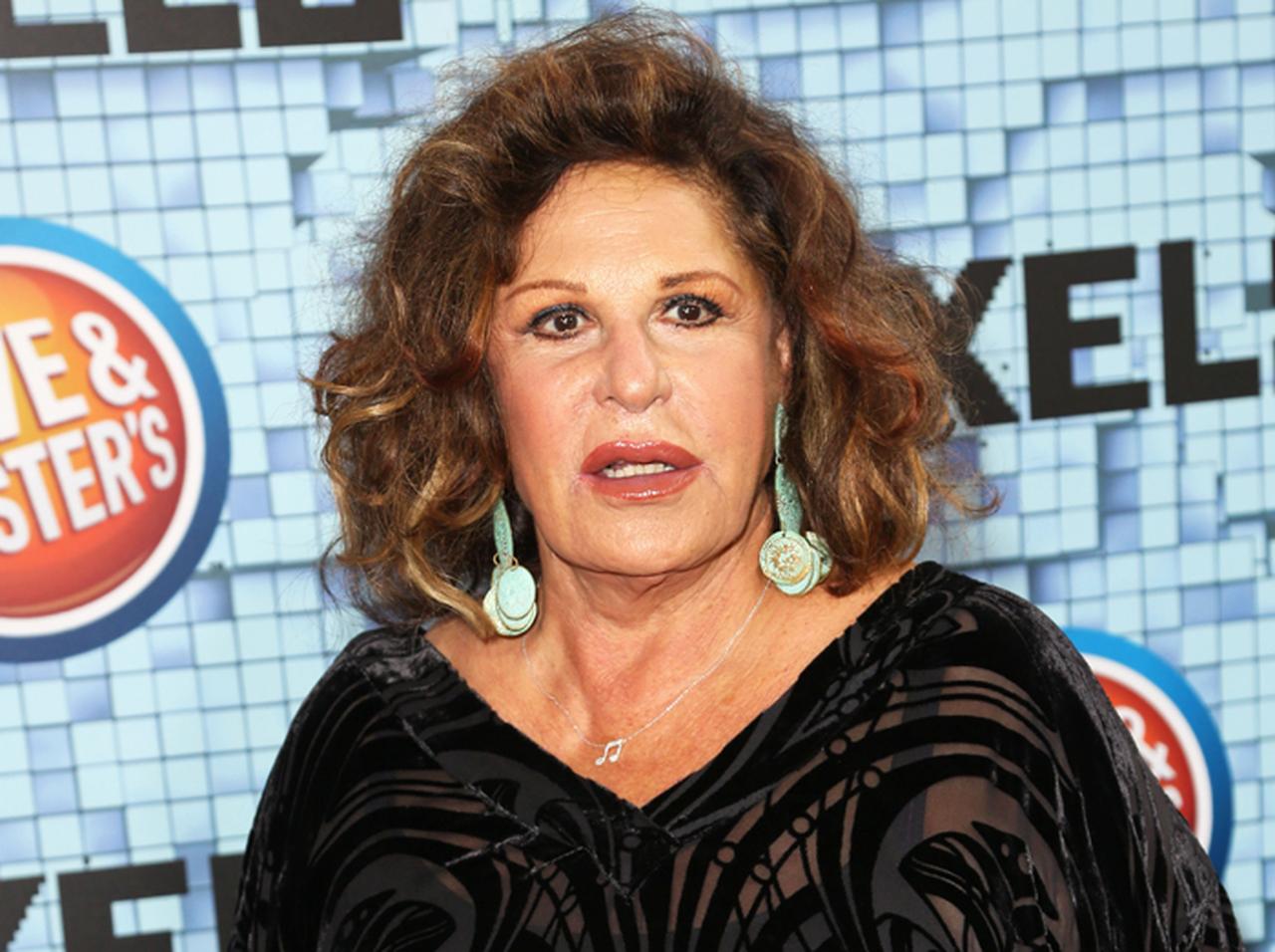 77歳女優レイニー・カザン、クリスマスイブに高級スーパーで万引きし御用