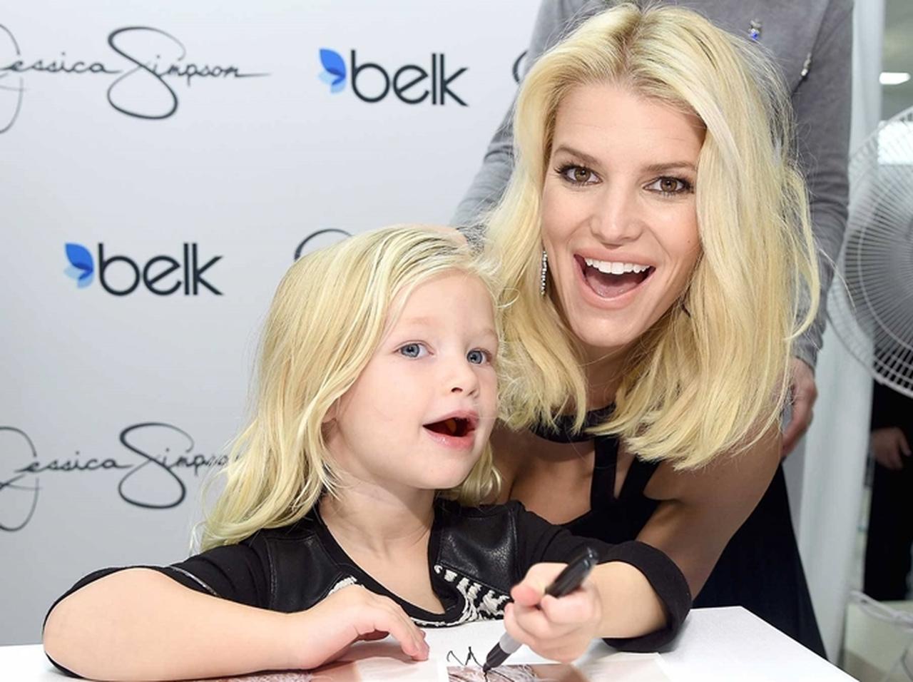 人気セレブの5歳娘の「好きなお店」を巡って論争、その理由とは?