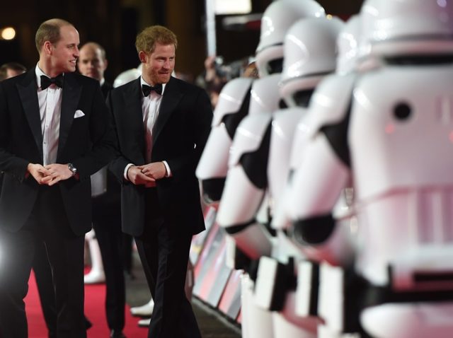 『最後のジェダイ』にカメオ出演したのは英王室だけじゃない！トム・ハーディもあのキャラに