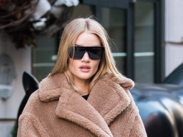 ロージー・ハンティントン・ホワイトリーが着こなす、「テディベアコート」が可愛い