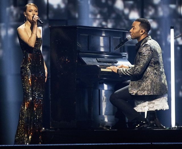 ノーベル平和賞、原爆乗り越えた「被爆ピアノ」であのセレブらが感動のデュエット