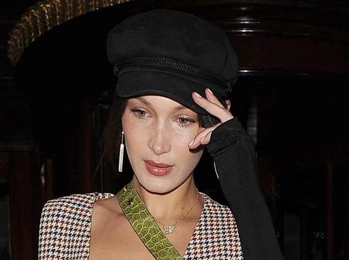 21歳人気モデル、ベラ・ハディッドがこの冬選んだ最旬デニムって?