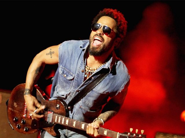 レニー・クラヴィッツ、ポロリ事件に言及「俺のせいじゃない、ズボンが勝手に…」