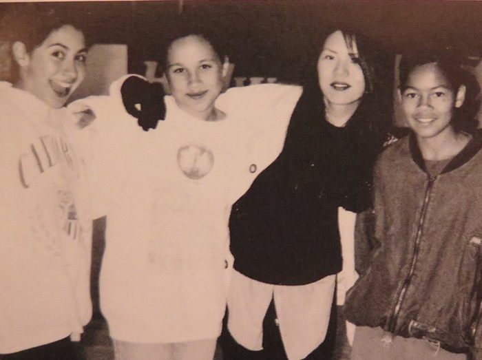 【写真アリ】ヘンリー王子と婚約した36歳女優の幼少期の写真入手!