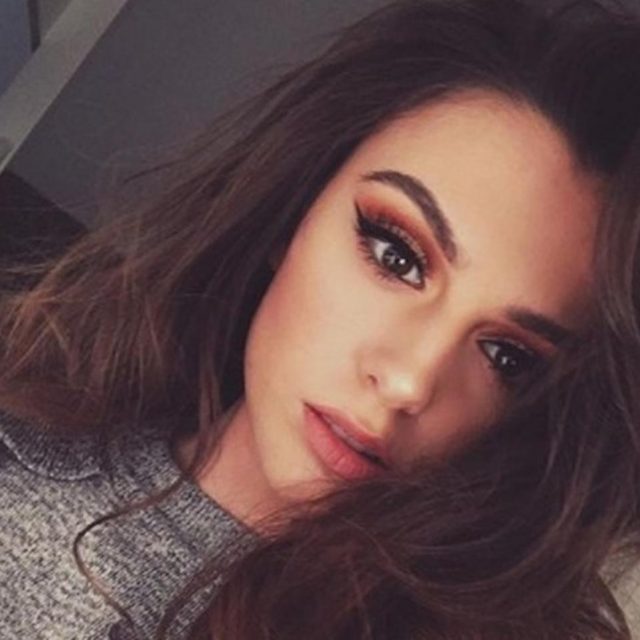 1D同期の英歌手シェール・ロイドが妊娠、大きくなったお腹を公開