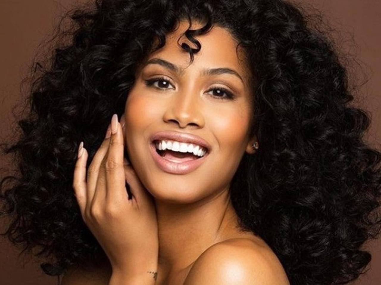 男性から女性、ホームレスからモデルへ性を超え活躍するレイナ・ブルーム