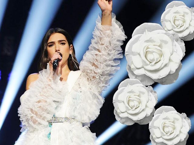 「黒ドレス」の次は「白バラ」グラミー賞で女性アーティストたちが着用へ