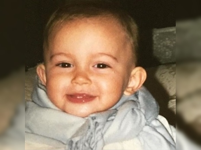 ぽてっとした頬がキュート！このセレブは一体誰でしょう？