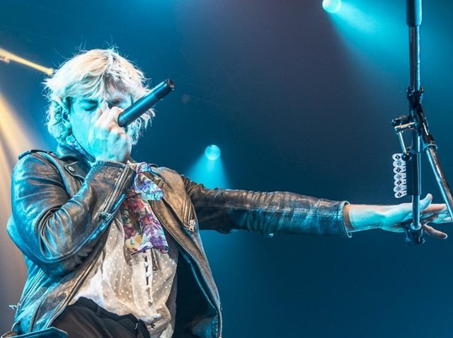 R5来日公演で日本愛炸裂！ヒット曲連発でファン熱狂