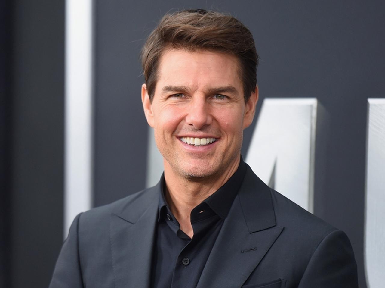 トム・クルーズがインスタ開設、気になる最初の投稿はやっぱりあの写真