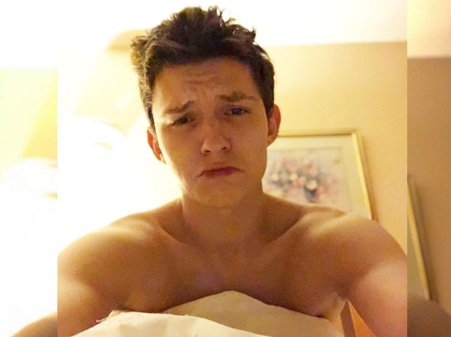 「眠れないんだ」スパイダーマン俳優の深夜の半裸セルフィーにファン悩殺