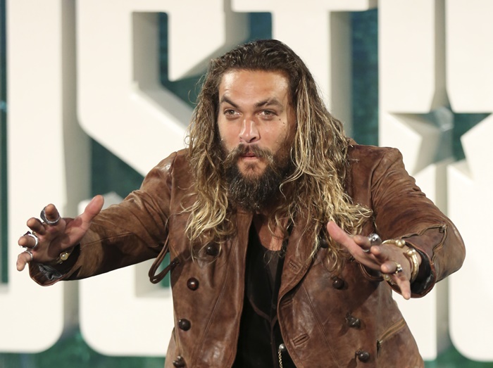 『ジャスティス・リーグ』ジェイソン・モモア、私服が個性的すぎて目立ちまくる