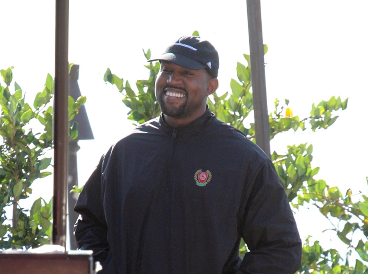 カニエ・ウェスト、ガンを患うファンのために特別な行動に出る