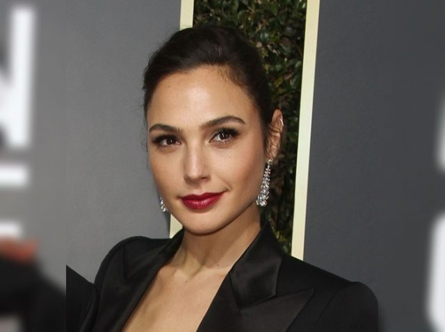 『ワンダーウーマン』女優、ゴールデン・グローブ賞で600円のリップを使用