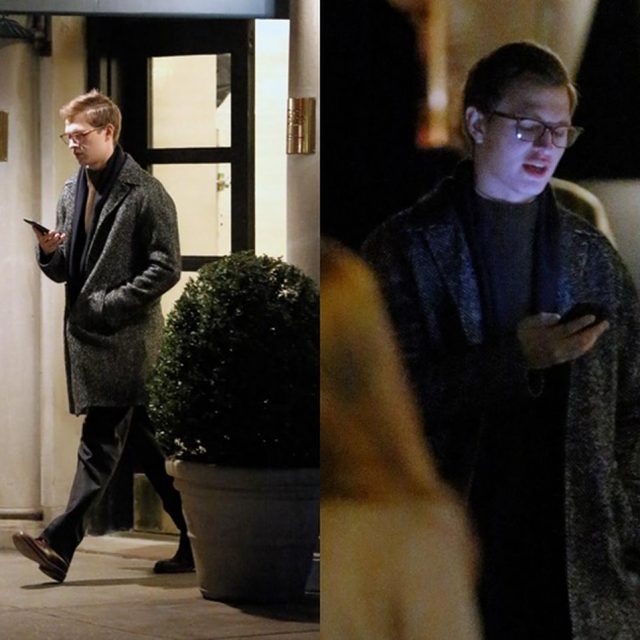 注目若手俳優アンセル・エルゴート、最新映画で「メガネ男子」に【写真アリ】