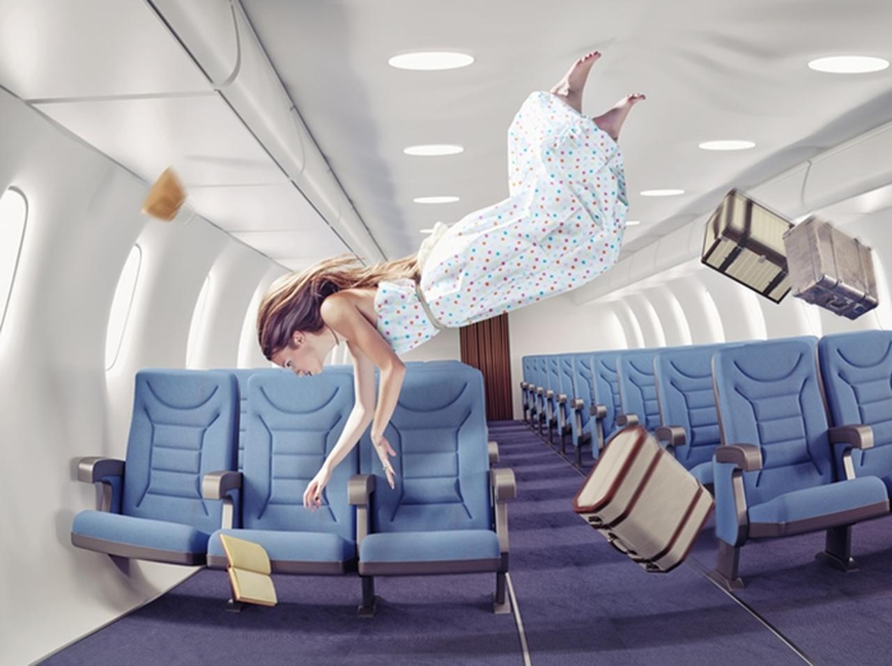 米女性、「生理痛」が原因で飛行機から強制的に降ろされる