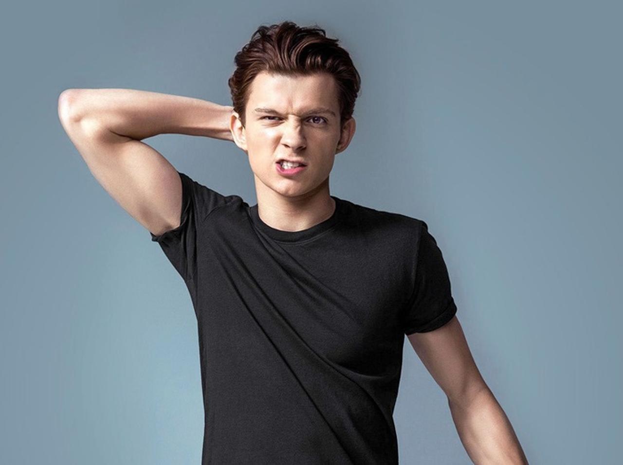 吊り輪に挑戦!『スパイダーマン』トム・ホランドの細マッチョ姿に胸キュン