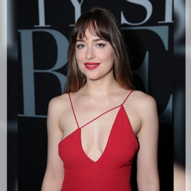 R指定映画の主演女優ダコタ・ジョンソン流、「目力アップ」の簡単テクとは？