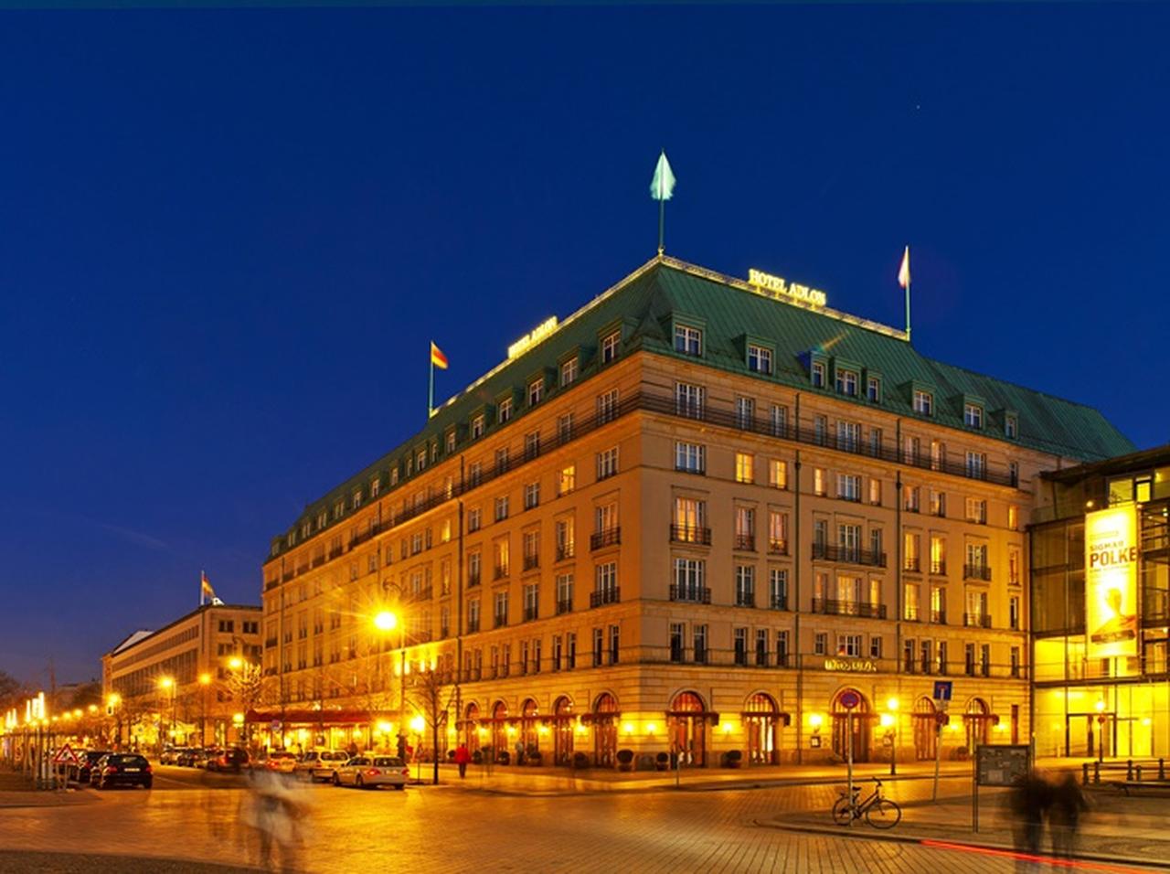 セレブが「窓からチラ見」せずにはいられない摩訶不思議なホテル