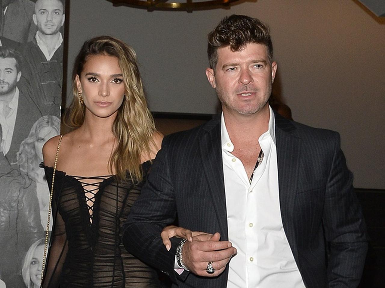 40歳ロビン・シックと24歳恋人に第一子誕生!