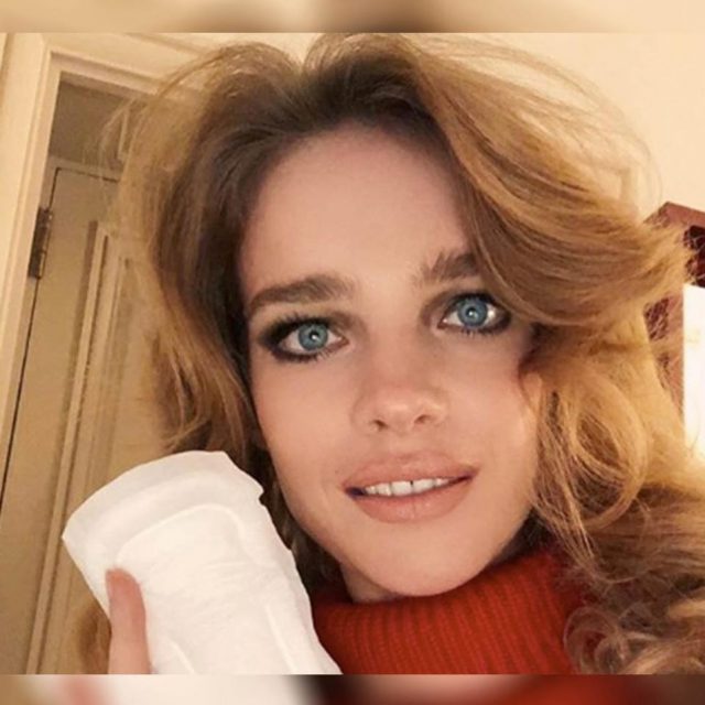 人気モデルが「生理用品」を片手に微笑む写真を公開、絶賛されてるワケとは？