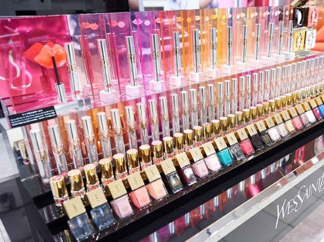 イヴ・サンローラン、「恋リップ」のポップアップで名入れ刻印サービスも♡