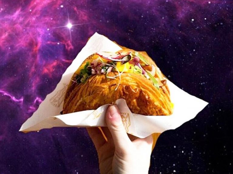 海外の若者が行列をつくる最新ハイブリッド・グルメ「タクロ」って一体何?